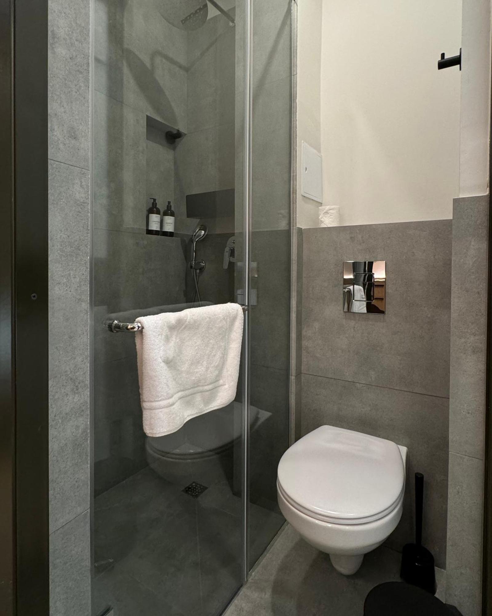 Mosh Mosh Boutique Hotel Alma-Ata Exteriör bild