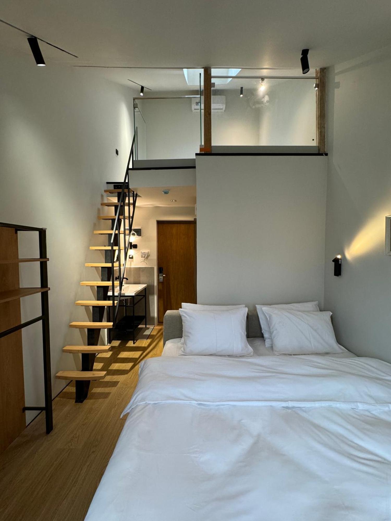 Mosh Mosh Boutique Hotel Alma-Ata Exteriör bild