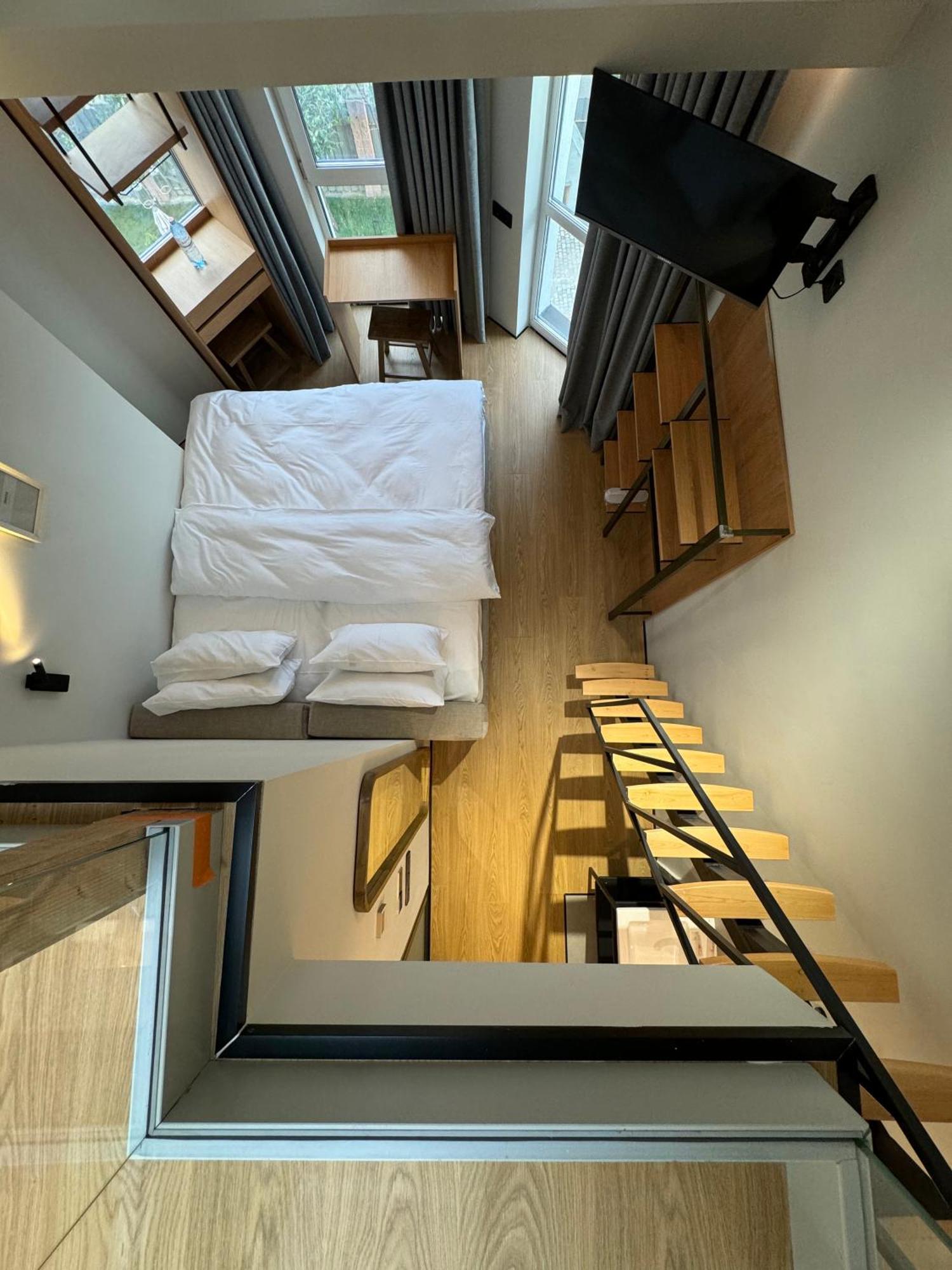 Mosh Mosh Boutique Hotel Alma-Ata Exteriör bild