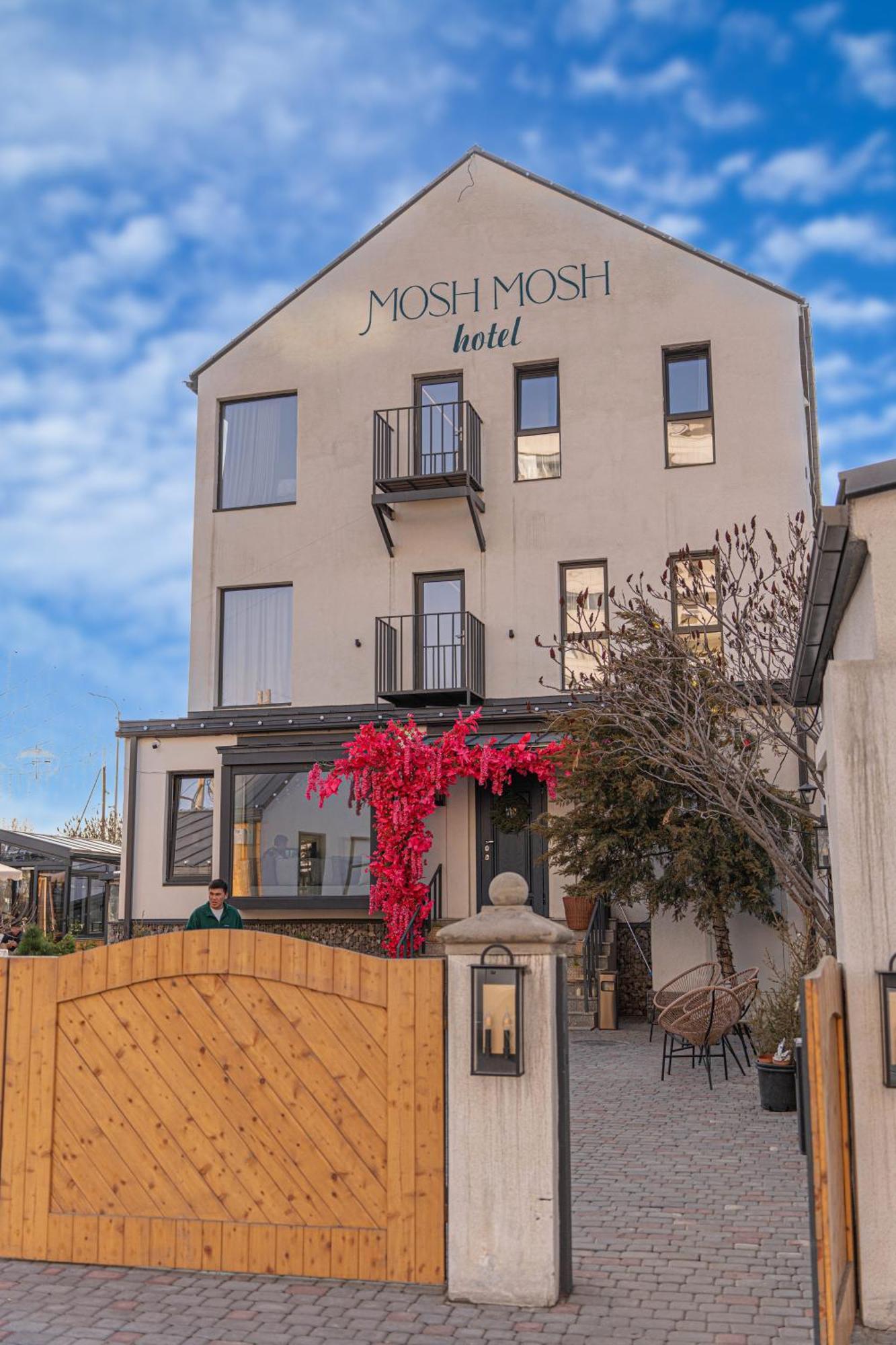 Mosh Mosh Boutique Hotel Alma-Ata Exteriör bild